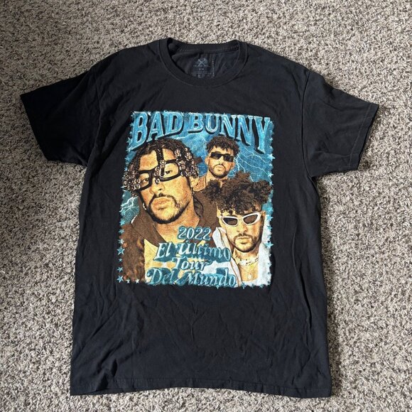 Bad Bunny 2022 El Último Tour Del Mundo Graphic Black T-Shirt - Picture 1 of 5
